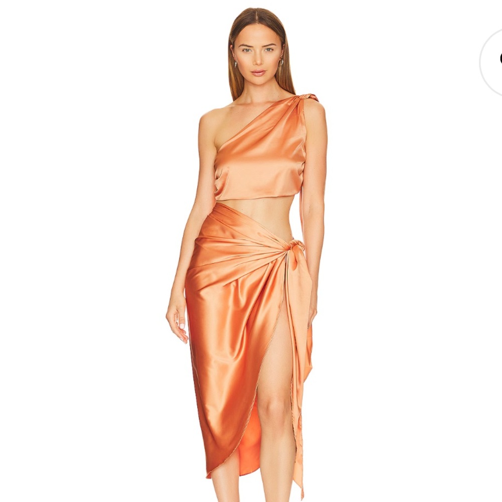 Baobab x REVOLVE Marea Set worn once 

Color: Luz
Size: S